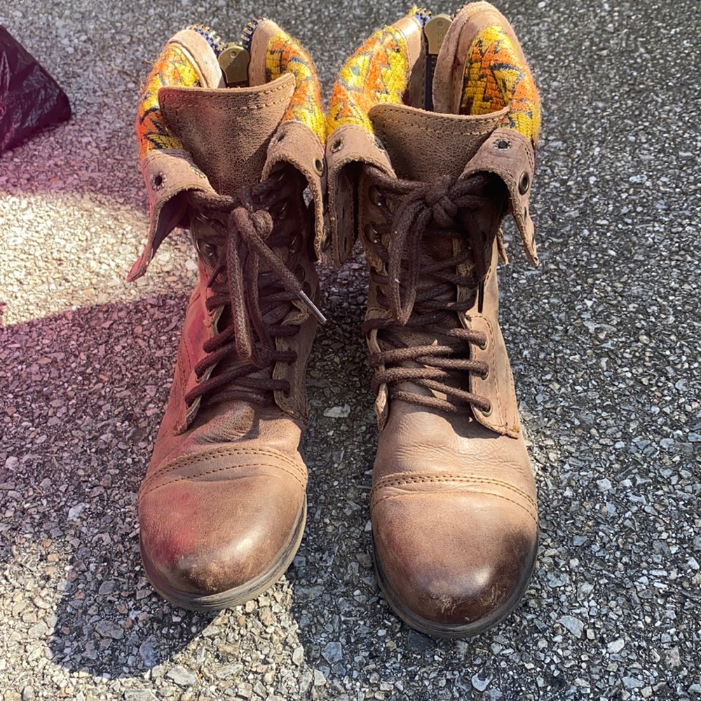 combat boots